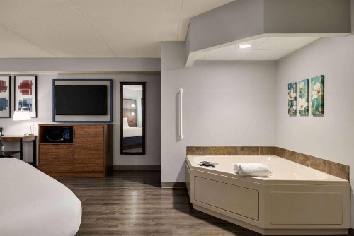 AmericInn by Wyndham Lincoln South - image 22