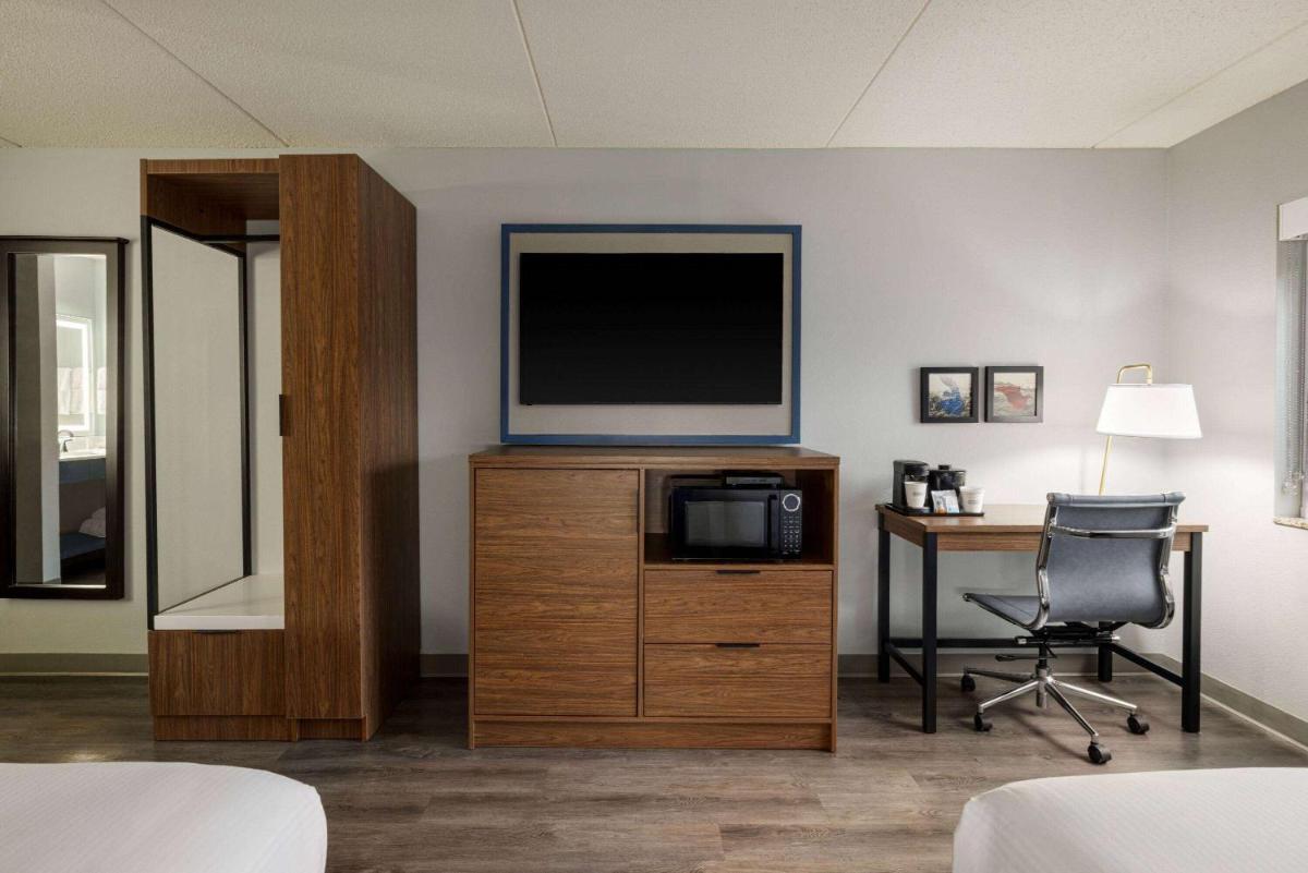 AmericInn by Wyndham Lincoln South - image 3
