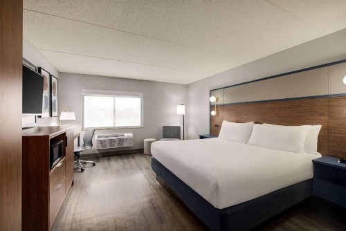 AmericInn by Wyndham Lincoln South - image 34