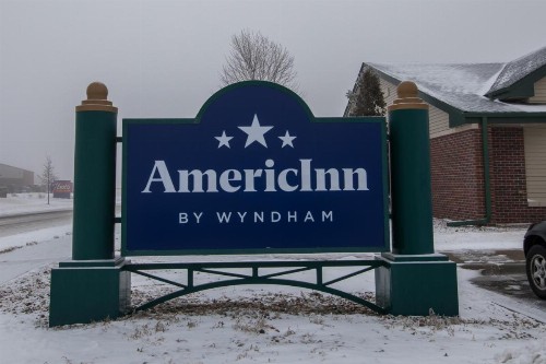 AmericInn by Wyndham Lincoln South - image 45