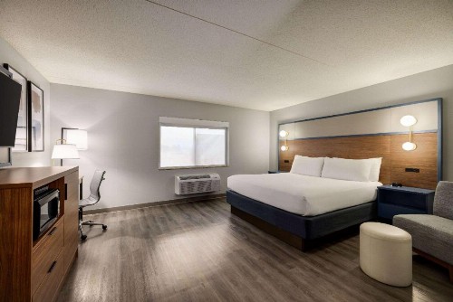 AmericInn by Wyndham Lincoln South - image 9