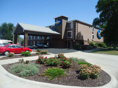 TownHouse Extended Stay Hotel Downtown - image 12
