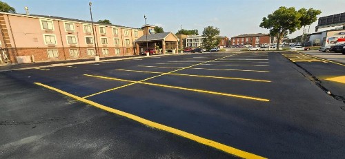 TownHouse Extended Stay Hotel Downtown - image 14
