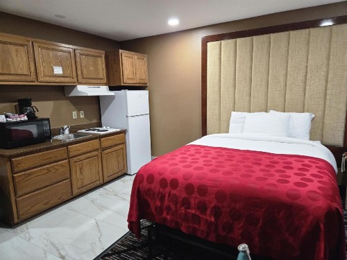 TownHouse Extended Stay Hotel Downtown - image 2
