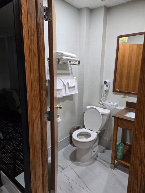 TownHouse Extended Stay Hotel Downtown - image 26