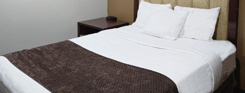 TownHouse Extended Stay Hotel Downtown - image 6