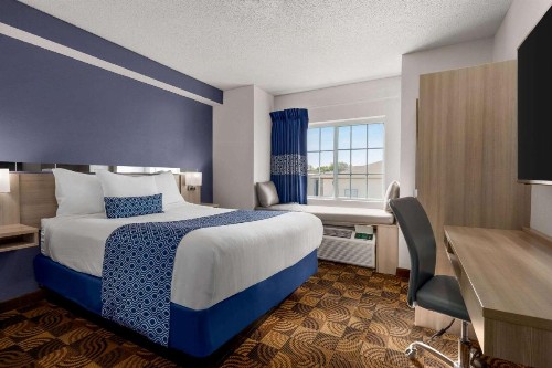 Microtel Inn & Suites Lincoln - image 19