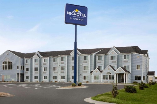 Microtel Inn & Suites Lincoln - image 20