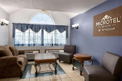 Microtel Inn & Suites Lincoln - image 6