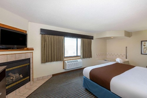 AmericInn by Wyndham Lincoln North