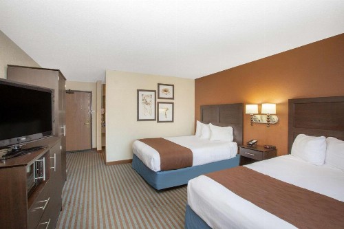 AmericInn by Wyndham Lincoln North - image 29
