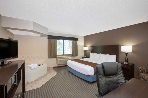 AmericInn by Wyndham Lincoln North - image 9