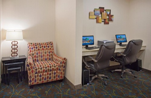 Holiday Inn Lincoln Southwest an IHG Hotel - image 21