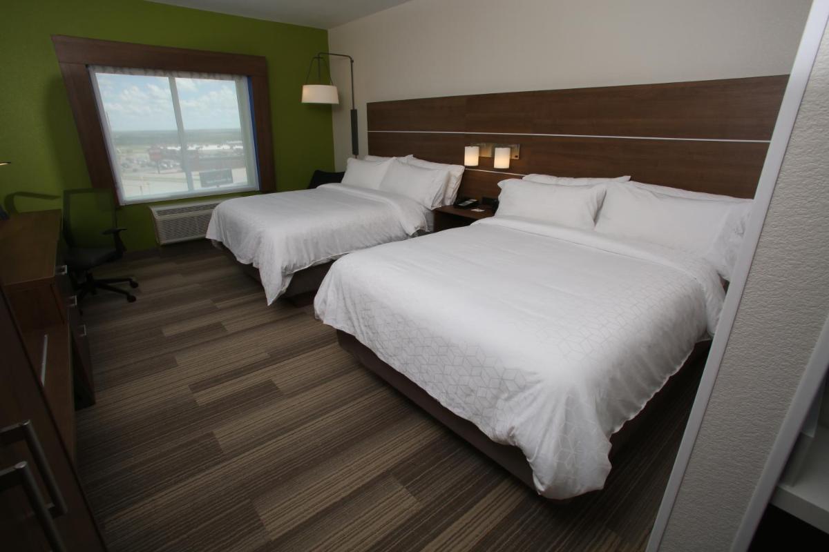 Holiday Inn Express Hotel and Suites Lincoln Airport an IHG Hotel - image 6