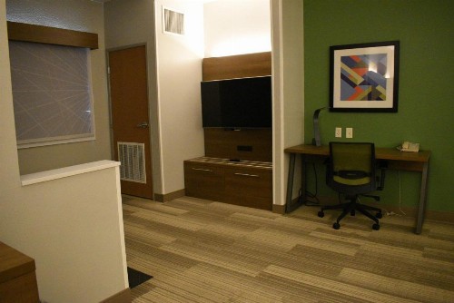Holiday Inn Express Hotel & Suites Lincoln South an IHG Hotel - image 12