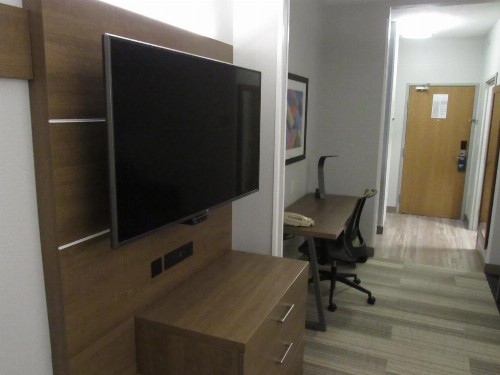 Holiday Inn Express Hotel & Suites Lincoln South an IHG Hotel - image 20
