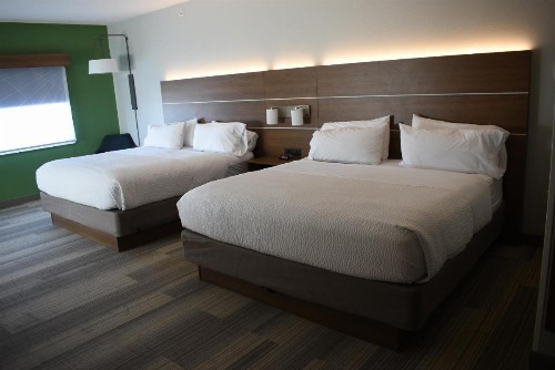 Holiday Inn Express Hotel & Suites Lincoln South an IHG Hotel - image 31