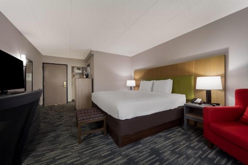 Country Inn & Suites by Radisson Lincoln Airport NE - image 18