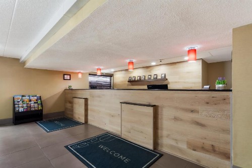 Country Inn & Suites by Radisson Lincoln Airport NE - image 26