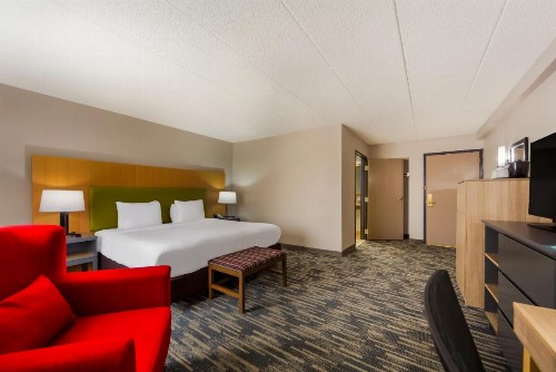 Country Inn & Suites by Radisson Lincoln Airport NE - image 34