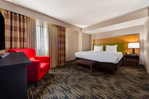 Country Inn & Suites by Radisson Lincoln Airport NE - image 44