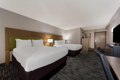 Country Inn & Suites by Radisson Lincoln Airport NE - image 45