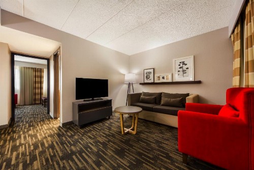 Country Inn & Suites by Radisson Lincoln Airport NE - image 48