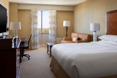 The Lincoln Marriott Cornhusker Hotel - image 13