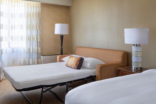 The Lincoln Marriott Cornhusker Hotel - image 14