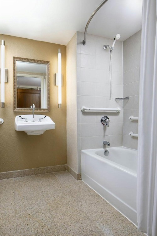 The Lincoln Marriott Cornhusker Hotel - image 19