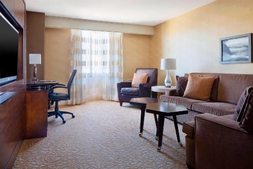 The Lincoln Marriott Cornhusker Hotel - image 24