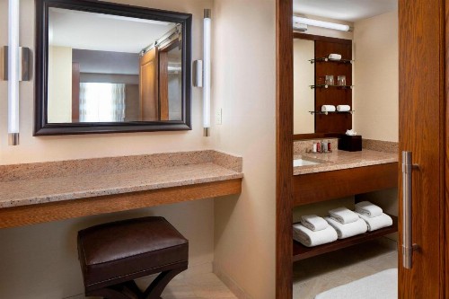 The Lincoln Marriott Cornhusker Hotel - image 28