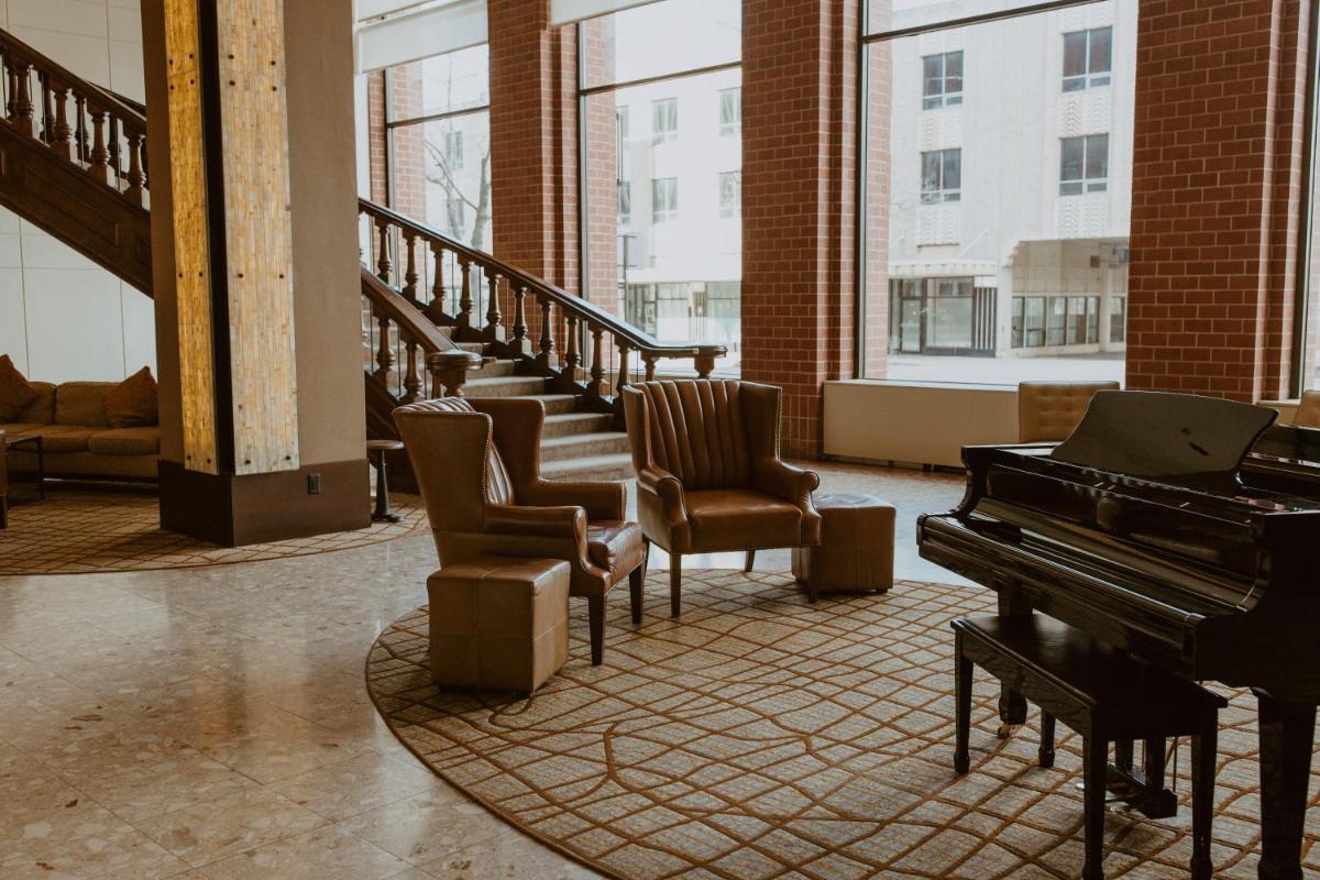 The Lincoln Marriott Cornhusker Hotel - image 3