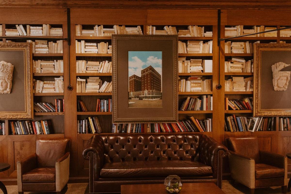 The Lincoln Marriott Cornhusker Hotel - image 7