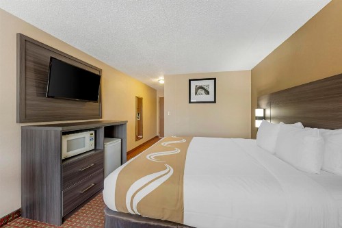 Quality Inn and Suites Lincoln - image 41
