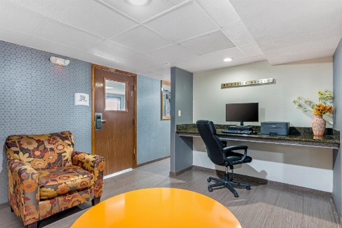 Quality Inn and Suites Lincoln - image 42