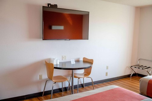 Motel 6-Lincoln NE - image 5