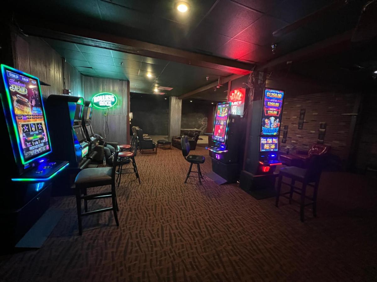 Oasis Inn & Suites - main image