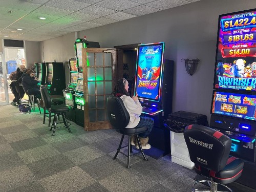 Oasis Inn & Suites - image 6