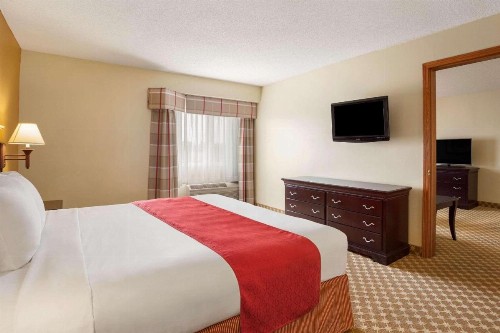 Country Inn & Suites by Radisson Lincoln North Hotel and Conference Center NE - image 16