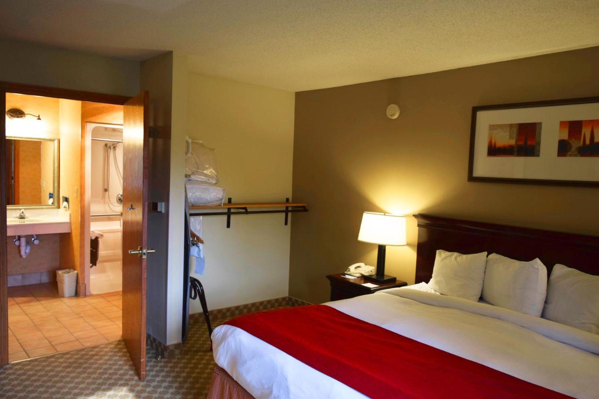 Country Inn & Suites by Radisson Lincoln North Hotel and Conference Center NE - image 2