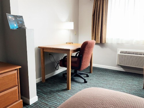 Countryside Suites Lincoln I-80 - image 18