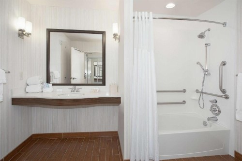 Hilton Garden Inn Lincoln Downtown/Haymarket - image 13