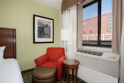 Hilton Garden Inn Lincoln Downtown/Haymarket - image 15