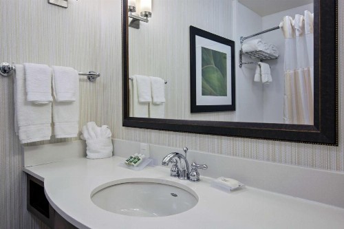 Hilton Garden Inn Lincoln Downtown/Haymarket - image 16