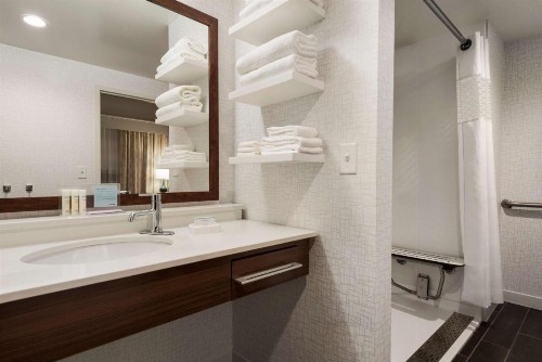 Hampton Inn Lincoln Airport Ne - image 25