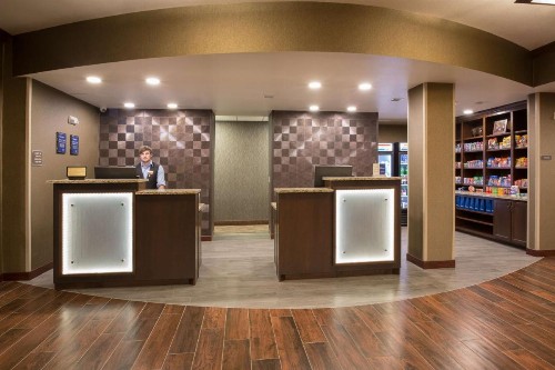 Best Western Plus Lincoln Inn & Suites - image 10