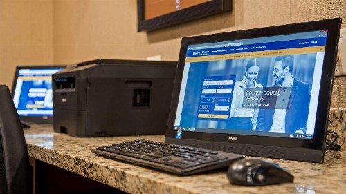 Best Western Plus Lincoln Inn & Suites - image 2