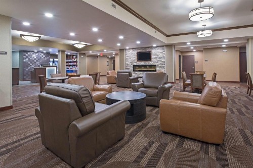 Best Western Plus Lincoln Inn & Suites - image 3