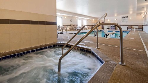Best Western Plus Lincoln Inn & Suites - image 8